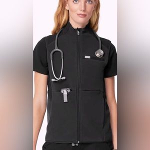 Figs black on shift vest size XS